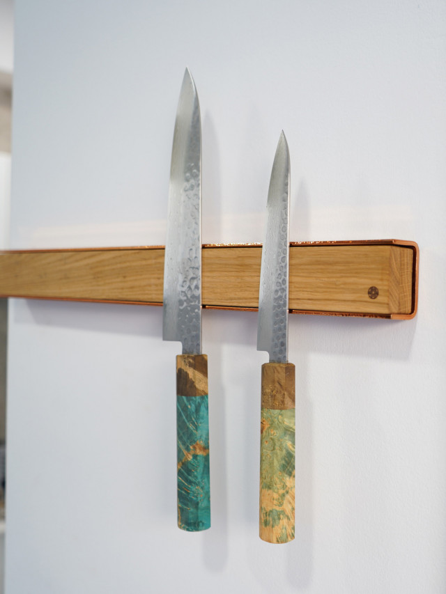 How to mount a magnetic knife rack in your kitchen