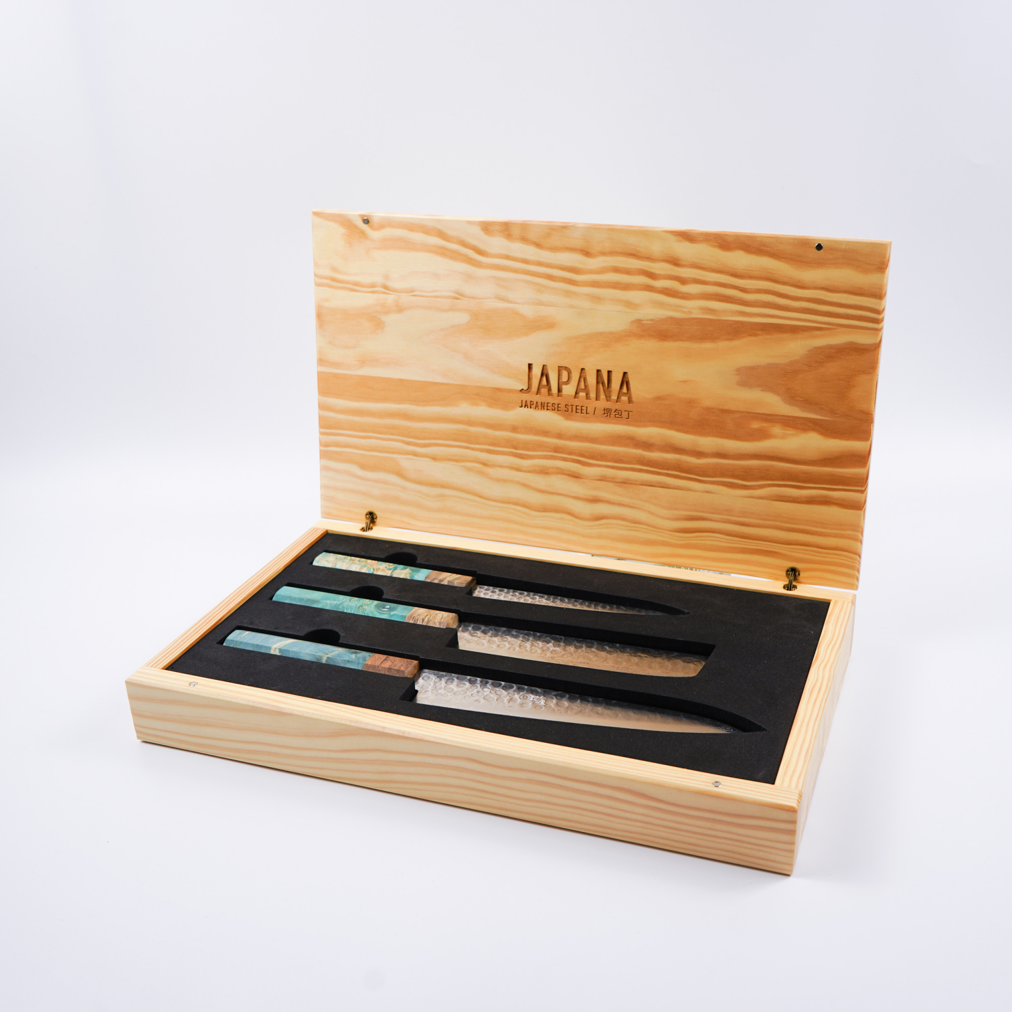 Signature Japanese Kitchen Knife Set - Sakai Kyuba x Oishya Blue