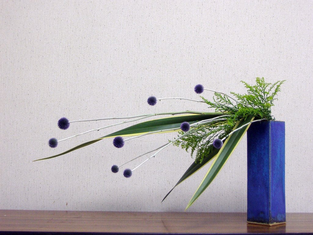 ikebana japanese art of flower composition