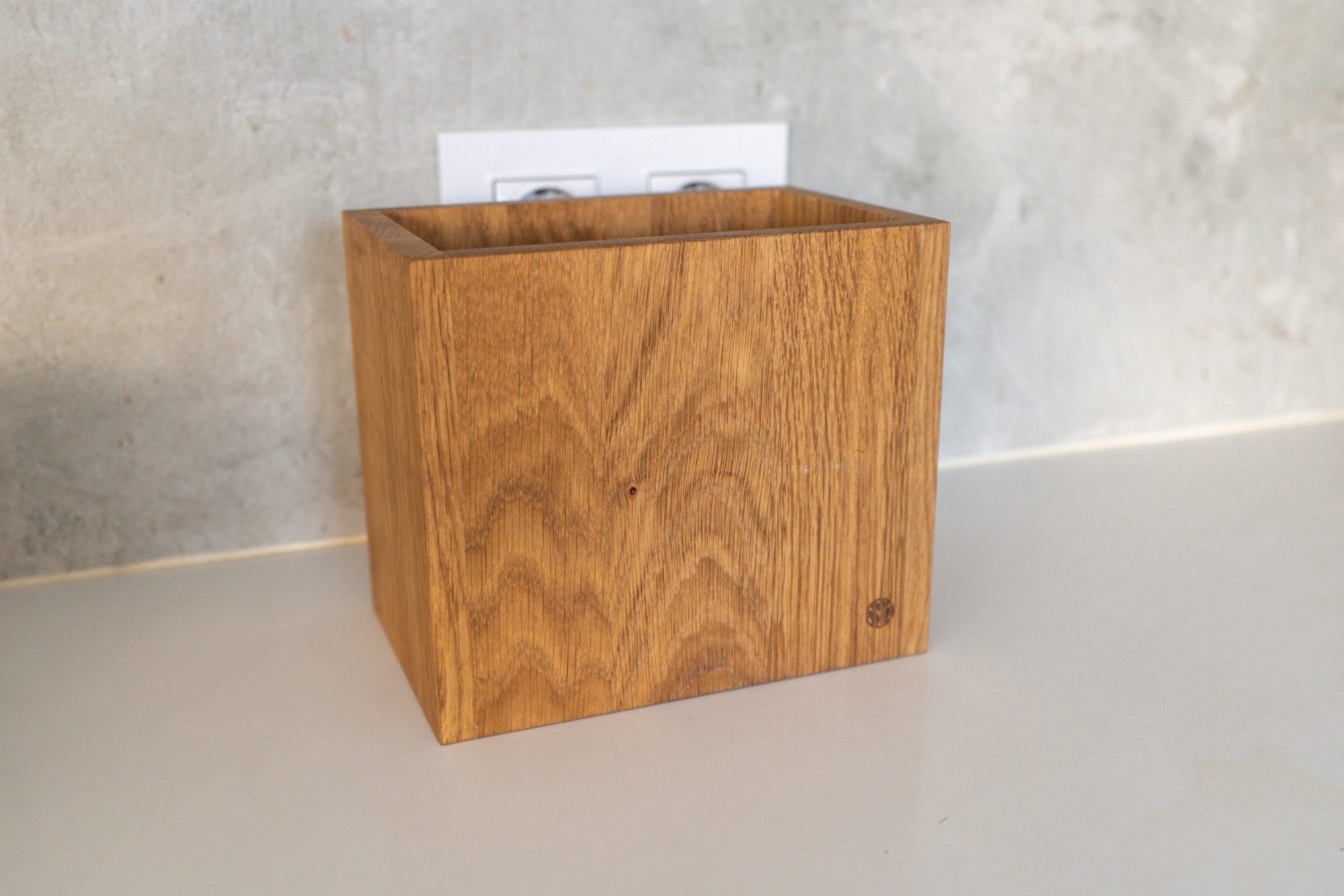 Wooden Kitchen Utensils Holder – Oak
