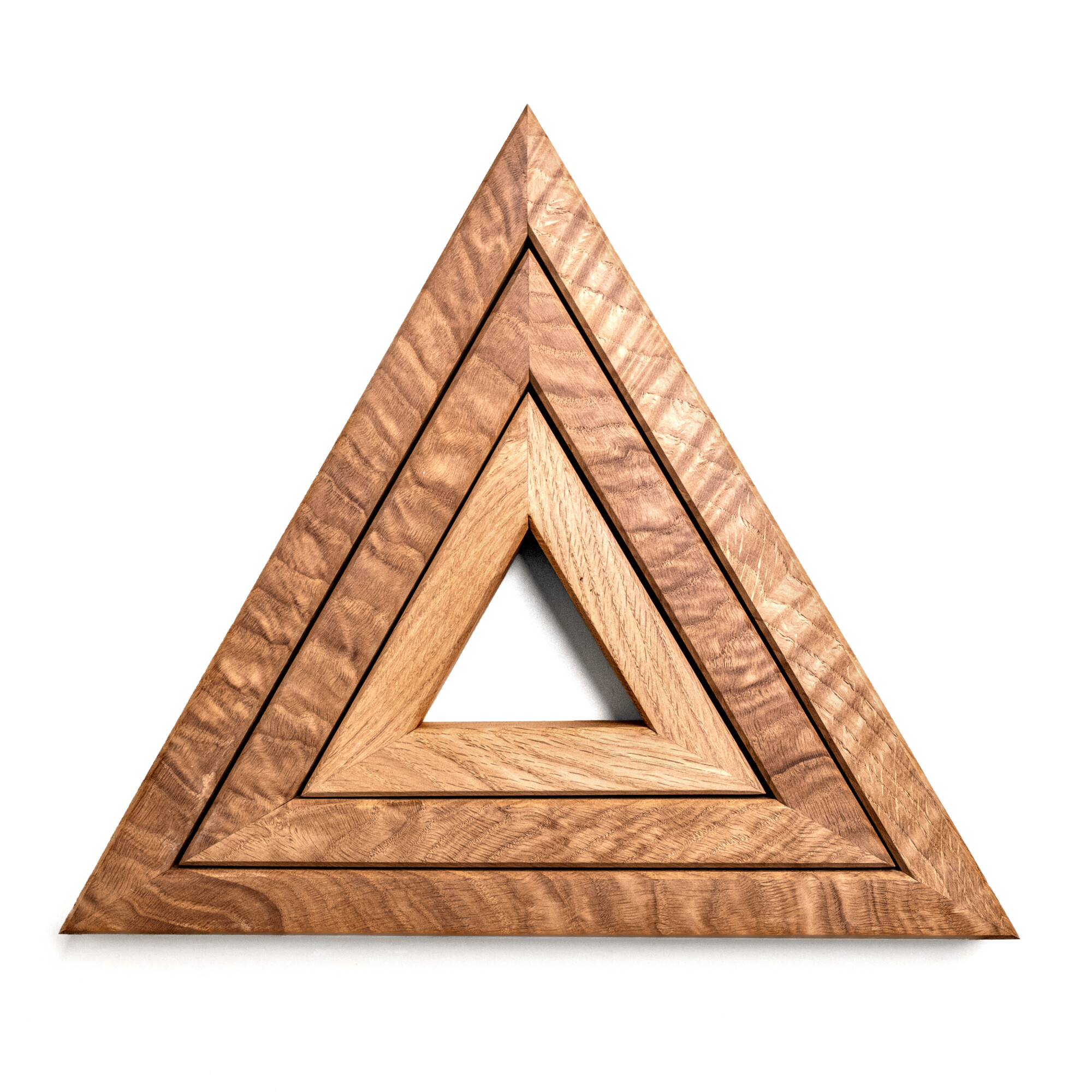 Triple trivet stand