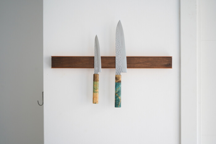 Wall Mounted Magnetic Wood Knife Rack - Walnut Copper Knives