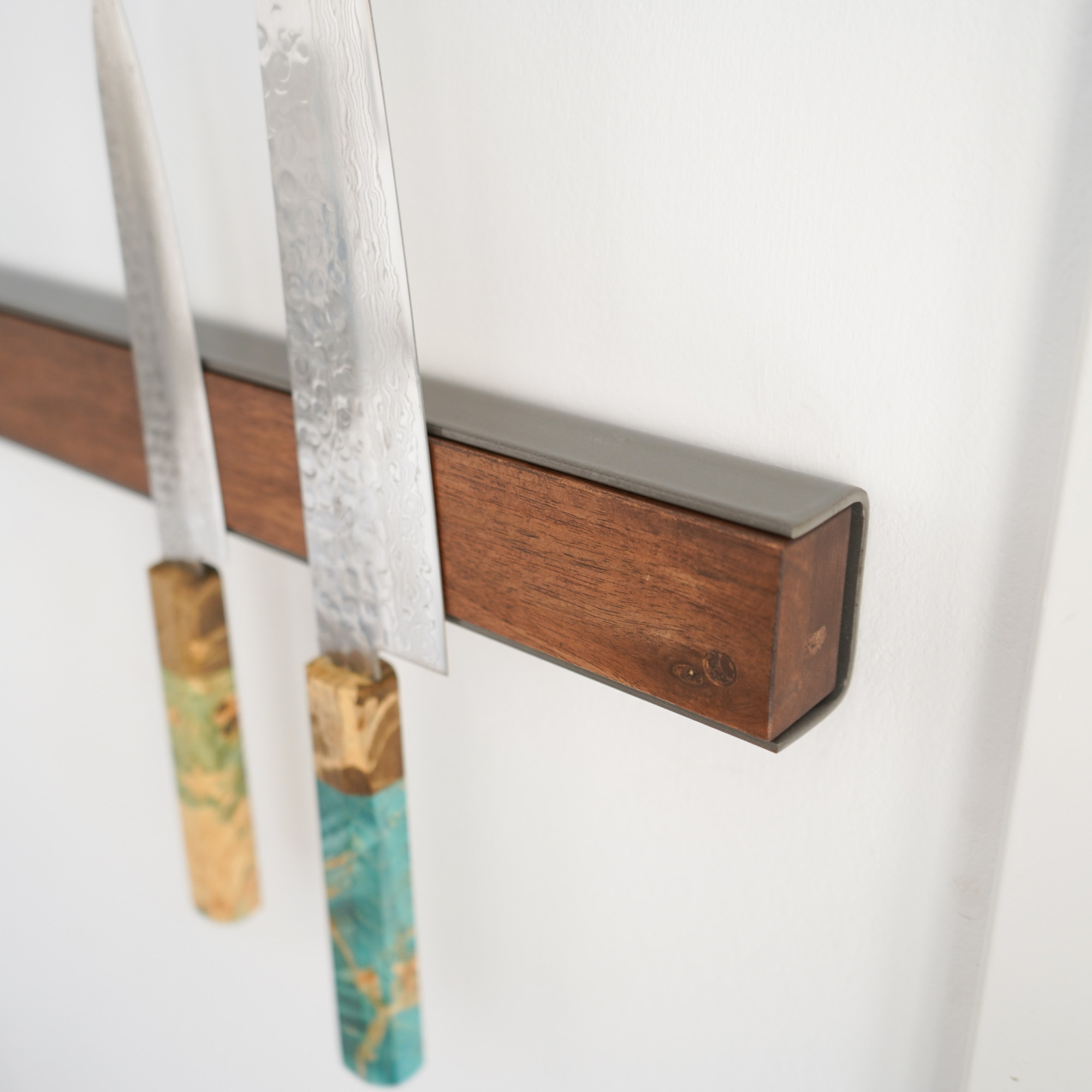 Wall Mounted Magnetic Wood Knife Rack - Walnut Steel Knives 4