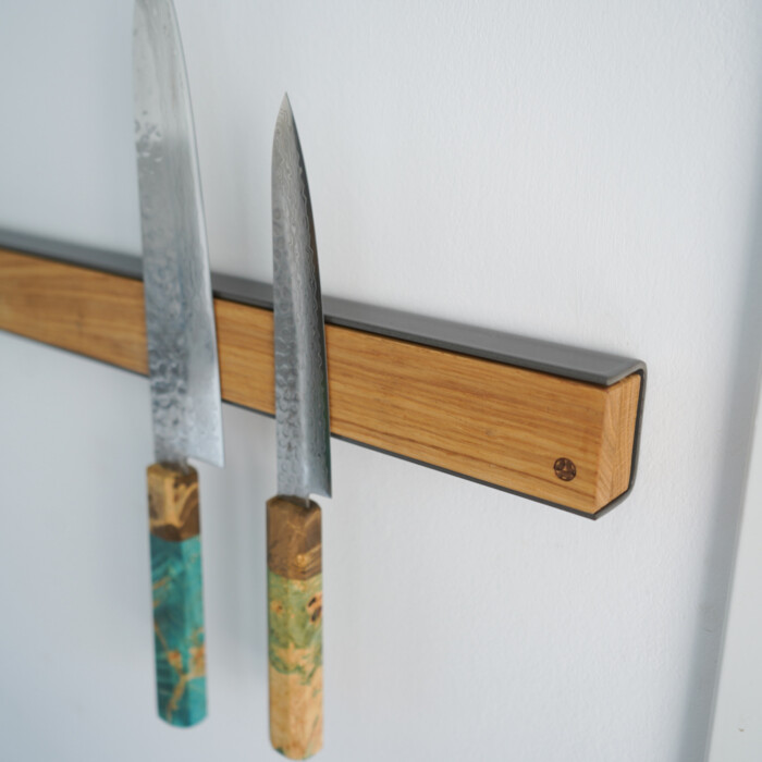 Wall Mounted Magnetic Wood Knife Rack - Oak Steel Knives