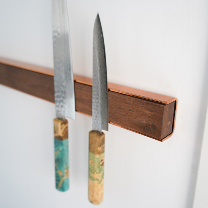 Wandmontiertes magnetisches Holz-Messerregal - Walnuss-Kupfer-Messer