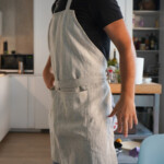 Man wearing Kitchen Apron in natural